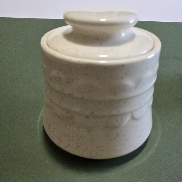 Homer Laughlin Sugar Bowl with Lid & Cream Pitcher - Picture 2 of 11